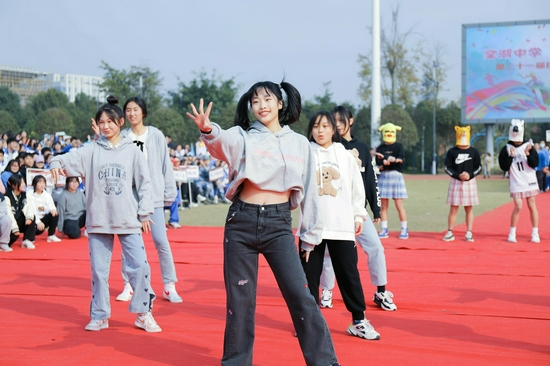 这不仅是她